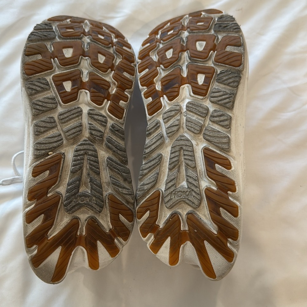 Hoka Kawana 2 Size 7.5 - Picture 6 of 10